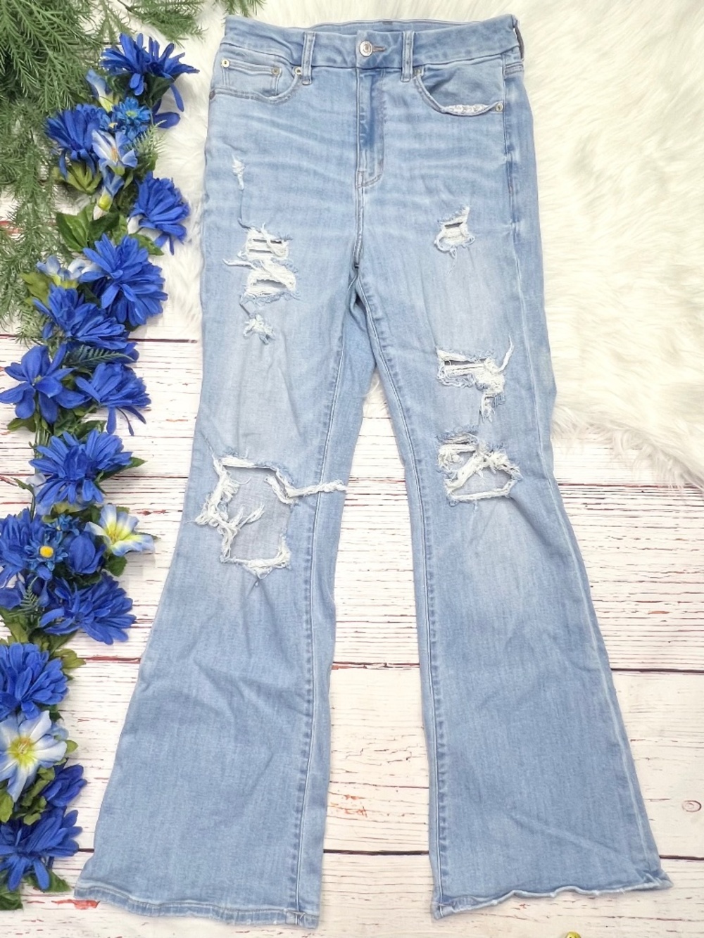 👖|•AMERICAN EAGLE•| Curvy Super High-Rise Flare Distressed Jeans Size 6👖
